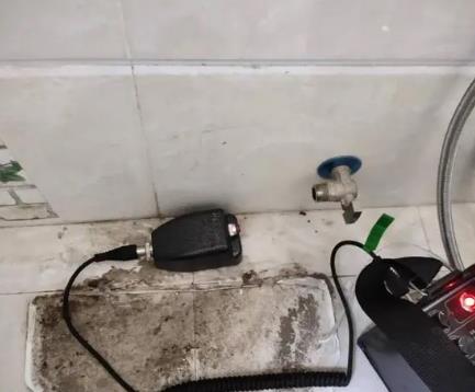 丛台屋顶漏水维修公司分享下卫生间漏水的危害及解决方法